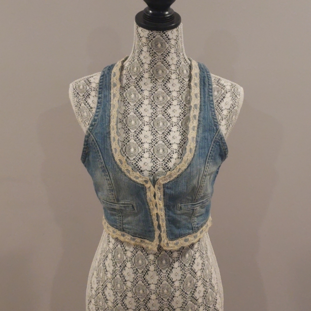 Cropped Jean Vest with Lace Trim